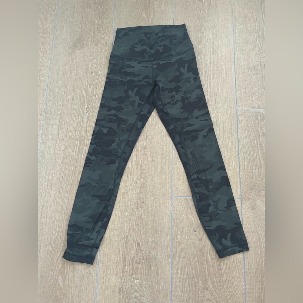 Lululemon Women’s Align Green Camo Leggings 25in